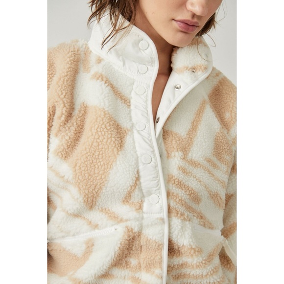 Boho FREE PEOPLE Rocky Ridge Sherpa Bomber Jacket Snow Combo Teddy Coat - Picture 7 of 10